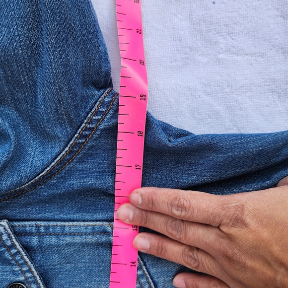 The Limited Blue Denim Button-Front Jean Jacket MEDIUM Like New - Picture 8 of 9